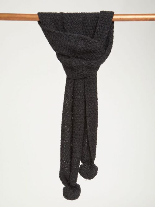 knitwear scarf