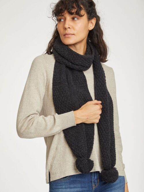 πλεκτο κασκολ -raven-black-luxe-natural-wool-scarf