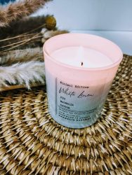 white linen-soy candle