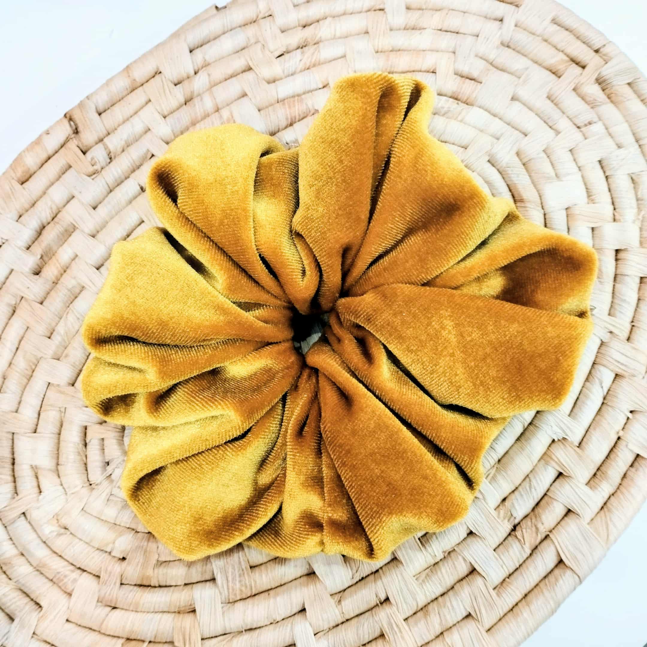 scrunchie amber