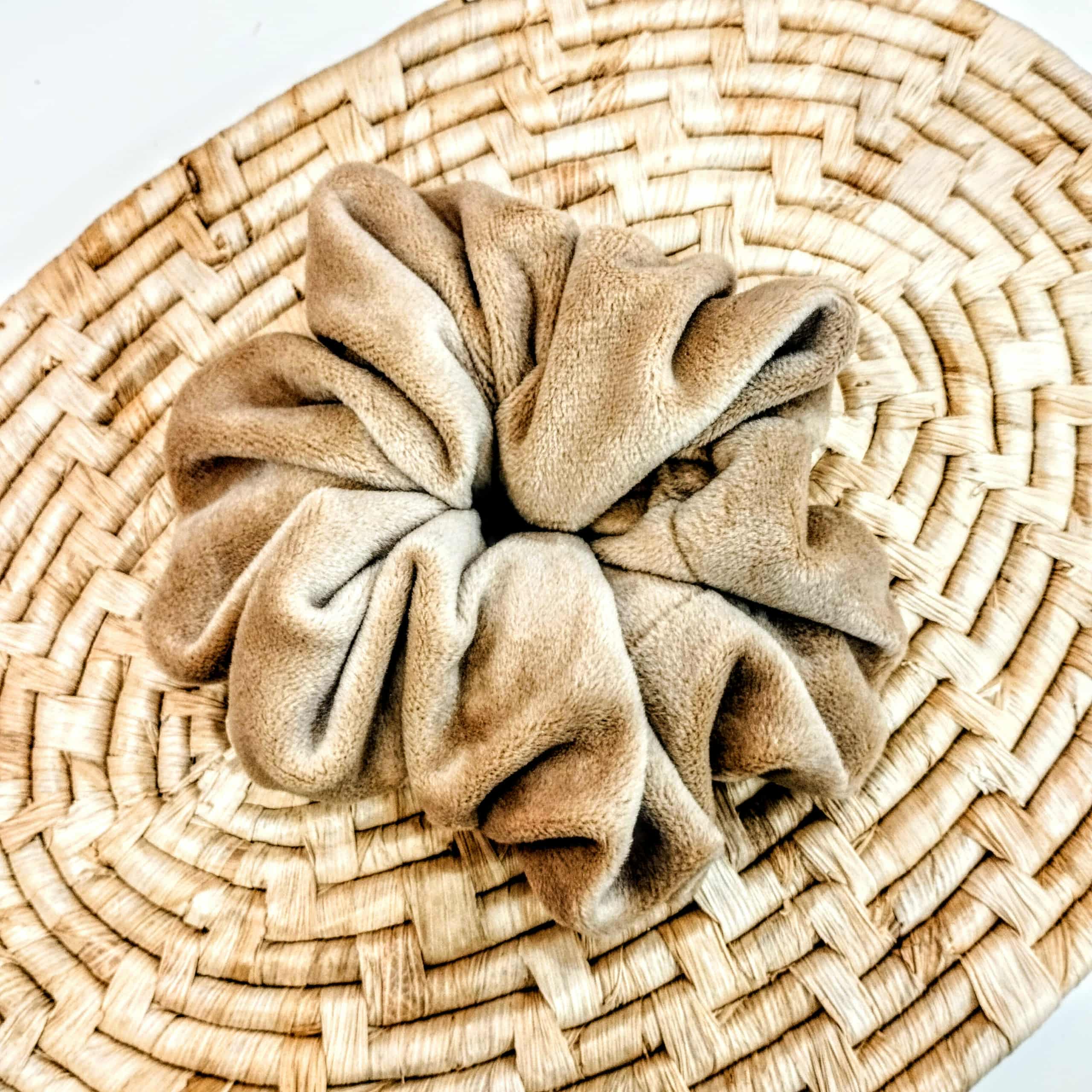 SCRUNCHIE BEIGE