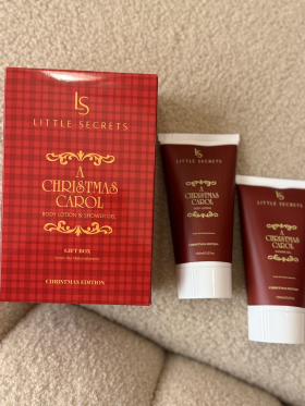 A Christmas Carol Gift Set