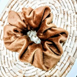 BROWN VELVET SCRUNCHIE