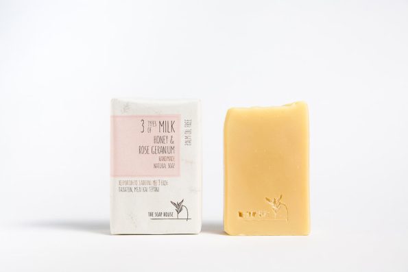Φυσικό σαπούνι με 3 Είδη Γάλακτος, Μέλι, Γεράνι & Σανδαλόξυλο