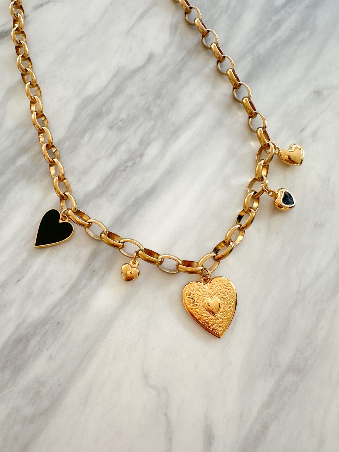 HEARTS NECKLACE 2