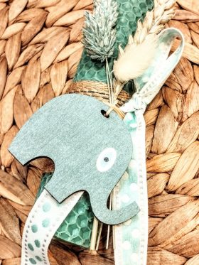 Λαμπάδα μελισσοκέρι χρωματιστό-Ελεφαντάκι-Χρώμα βεραμάν