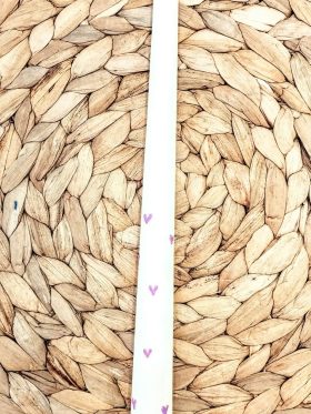 Λαμπάδα από φυτικό κερί ζωγραφισμένες mini λιλά καρδιές-Χρώμα λευκό