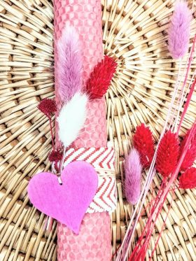 "Καρδιά"-Λαμπάδα κοντή μελισσοκέρι χρωματιστό με αποξηραμένα φυσικά άνθη-Χρώμα ροζ