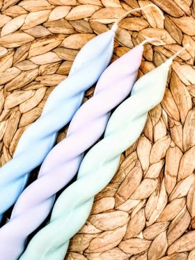 Λαμπάδα στριφτή από φυτικό κερί-Χωρίς στολισμό