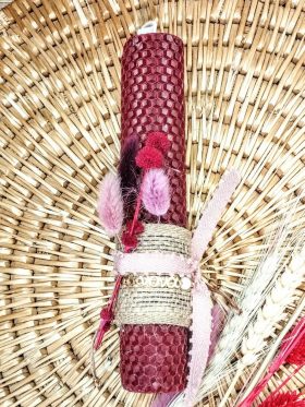 "Νονά βραχιόλι"-Λαμπάδα μελισσοκέρι χρωματιστό με αποξηραμένα φυσικά άνθη-Χρώμα μπορντό