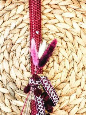 Λαμπάδα μελισσοκέρι χρωματιστό-Αποξηραμένα άνθη-Χρώμα μπορντό