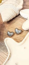 Heart shell earrings